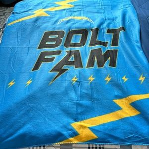 ⚡️NWOT! Los Angeles Chargers Bolt Fam Throw Blanket